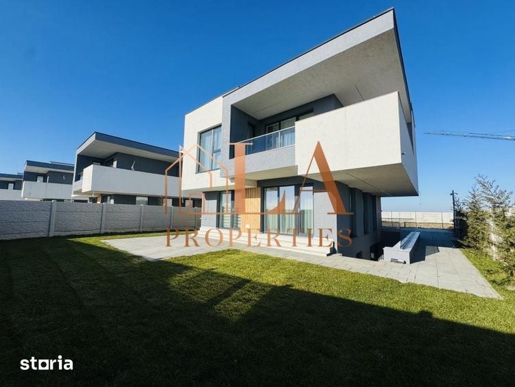 Casă cu 6 camere cu Teren 400 Mp în Domnești