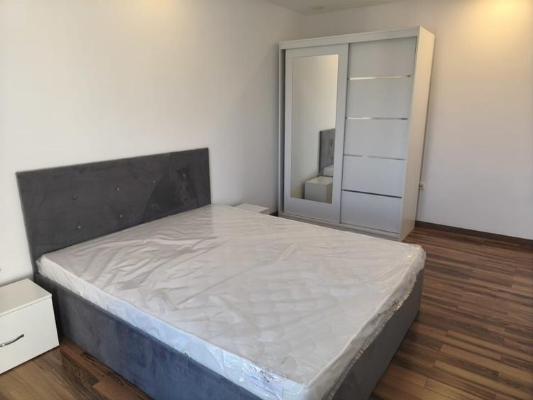 Apartament cu 3 camere semidecomandat, mobilat în Ștefăneștii de Jos