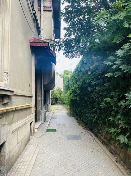 Apartament cu 4 camere decomandat, mobilat în Dorobanți