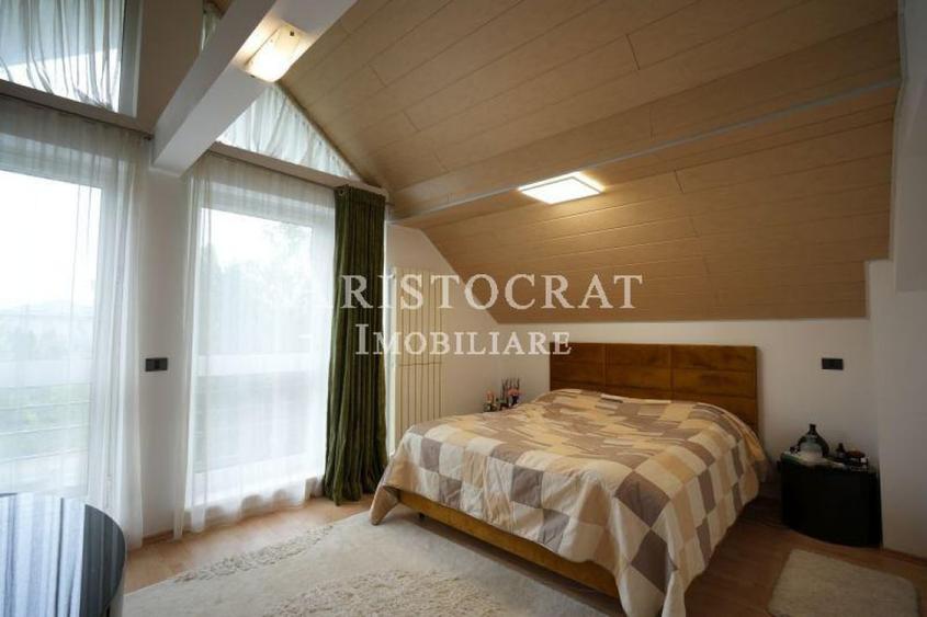 Casă cu 5 camere cu Teren 450 Mp în Corbeanca