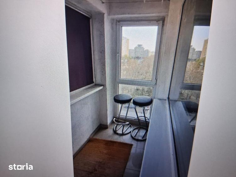 Apartament cu 2 camere decomandat în Tei