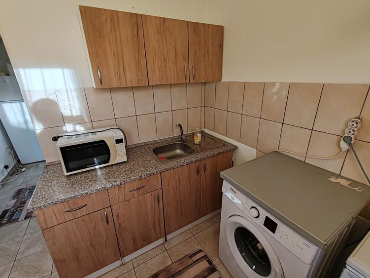 Garsonieră decomandată în Central