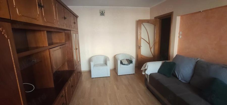 Apartament cu 2 camere decomandat în Radu Negru