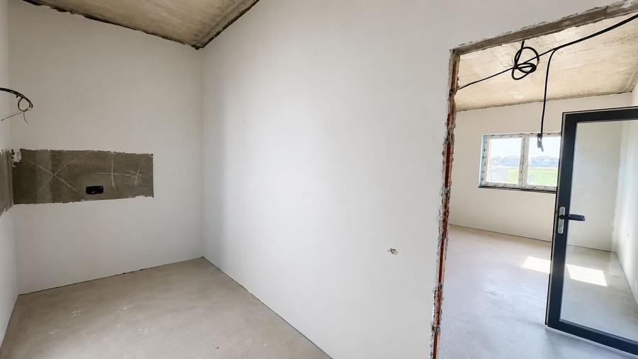 Duplex cu 3 camere cu Canalizare în Moșnița Nouă