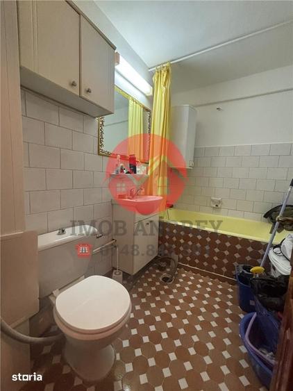 Apartament cu 2 camere decomandat în Baia