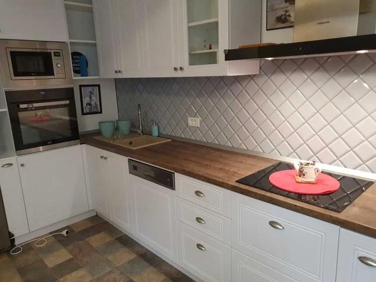 Apartament cu 2 camere semidecomandat, mobilat în Dămăroaia