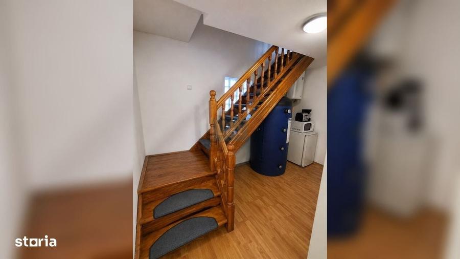 Casă cu 4 camere în Vama