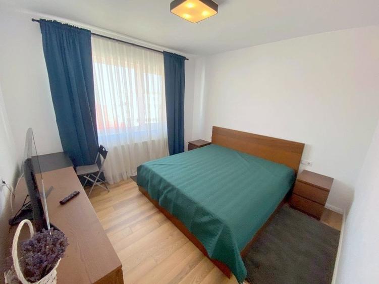 Apartament cu 2 camere semidecomandat, mobilat în Bună Ziua