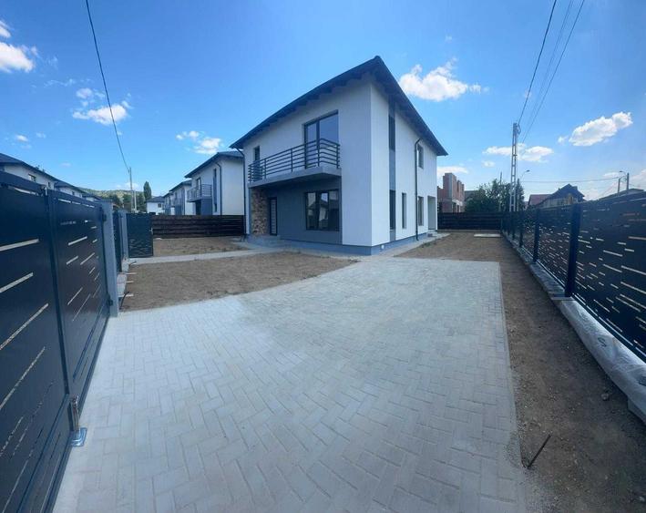 Casă cu 4 camere cu Teren 120 Mp în Ștefănești