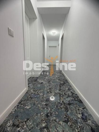 Casă individuală cu 4 camere cu Canalizare în Breazu