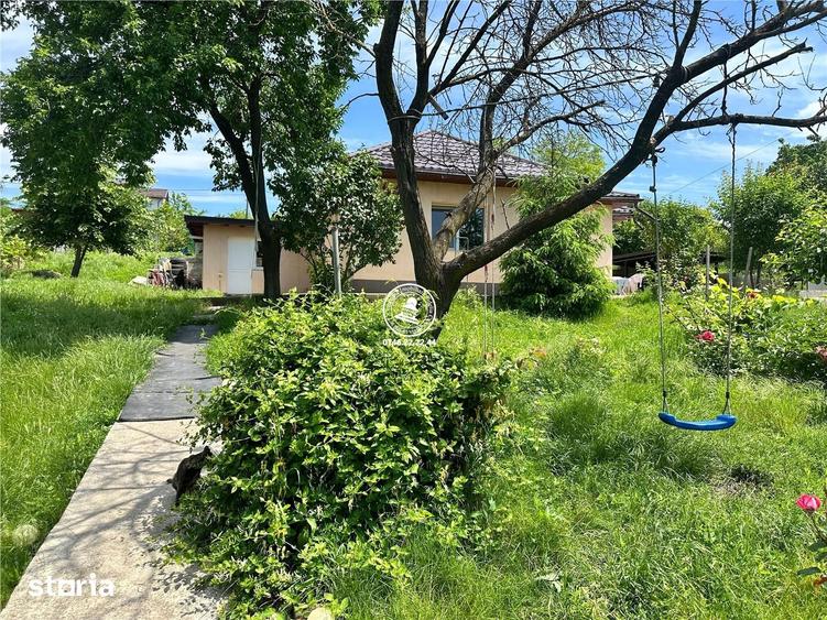 Casă cu 3 camere cu Teren 1318 Mp în Holboca