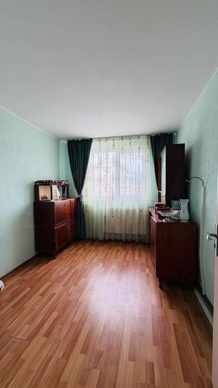 Apartament cu 2 camere în Micro 20