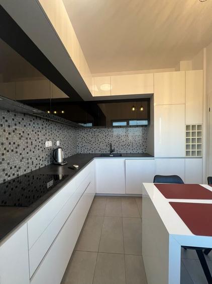 Apartament cu 3 camere decomandat, mobilat în Bună Ziua