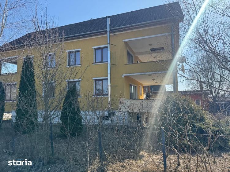 Casă cu 9 camere cu Teren 1575 Mp în Borșa