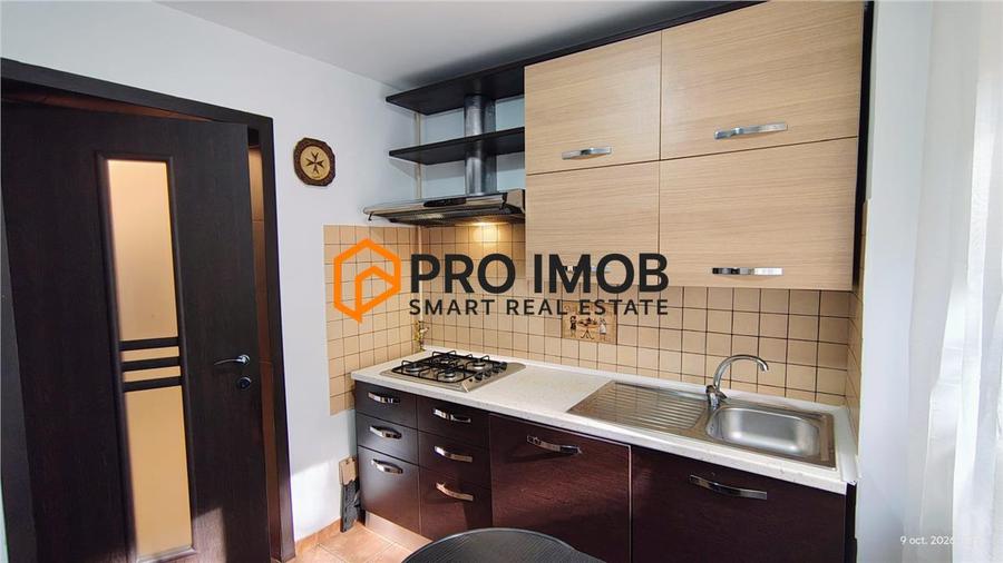 Apartament cu 2 camere semidecomandat, mobilat în Micro 3