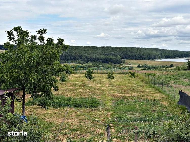 Casă cu 5 camere cu Teren 1942 Mp în Nojorid