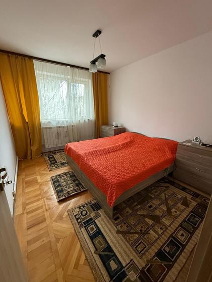 Apartament cu 2 camere semidecomandat în 1 Mai