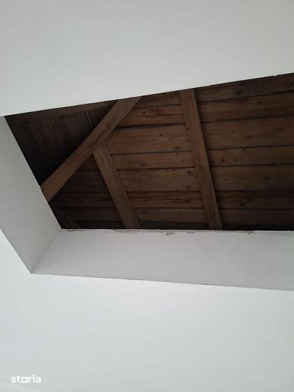 Casă cu 4 camere cu Teren 884 Mp în Moșoaia