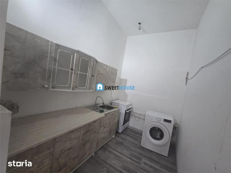 Casă cu 4 camere cu Teren 100 Mp în Cincu