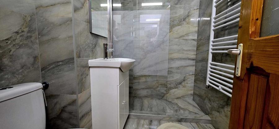 Apartament cu 3 camere decomandat în Micro 11