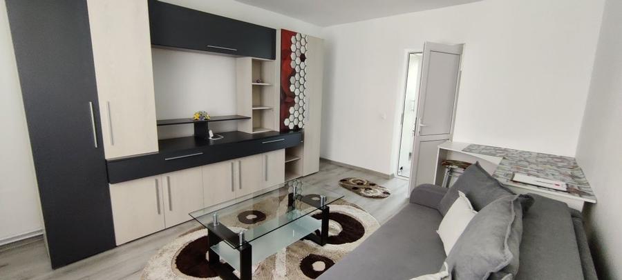 Apartament cu 2 camere decomandat în Lazaret