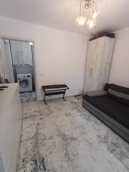 Apartament cu 2 camere decomandat în Km 5