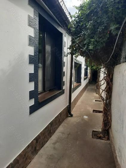 Casă cu 5 camere cu Teren 263 Mp în Radu Negru
