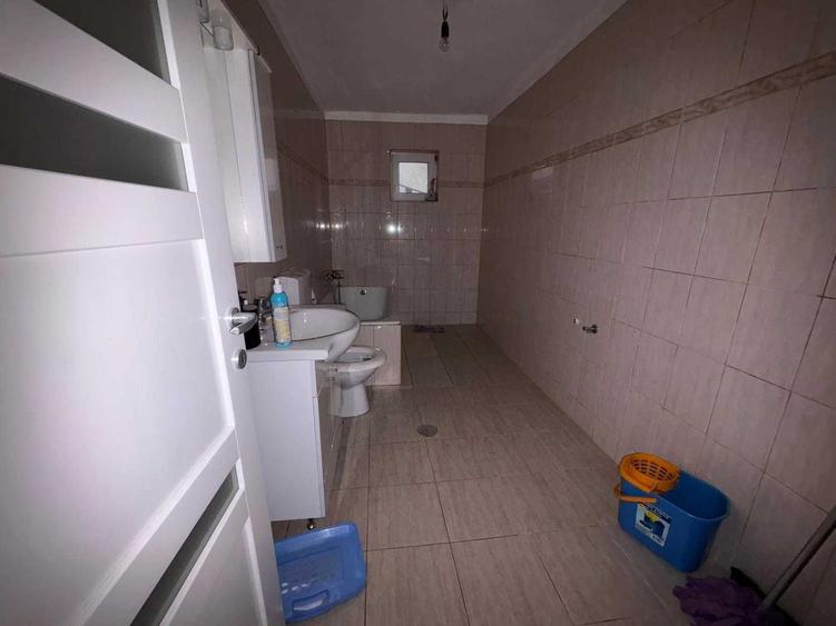 Casă cu 4 camere în Lotus