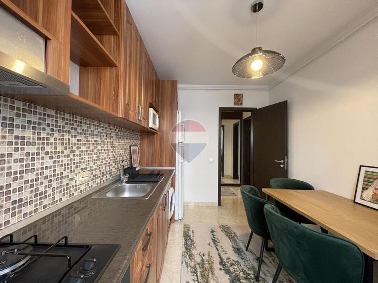 Apartament cu 2 camere decomandat, mobilat în Central