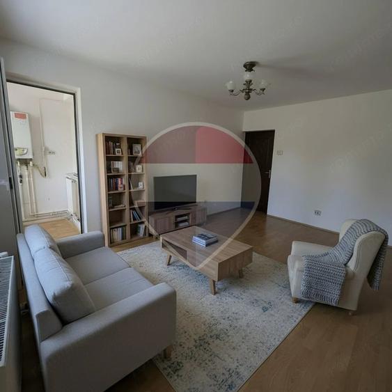 Apartament cu 3 camere decomandat în Nord