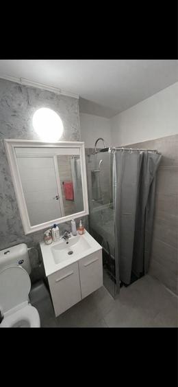 Apartament cu 3 camere semidecomandat în Ultracentral