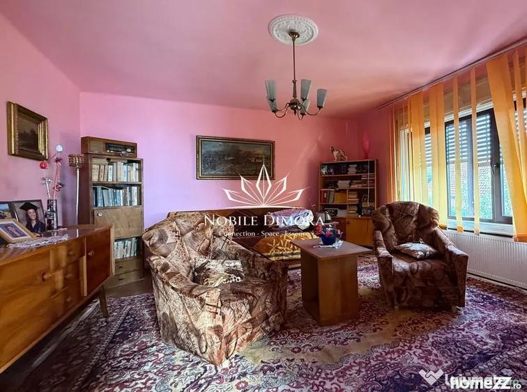 Casă cu 4 camere cu Teren 398 Mp în Central