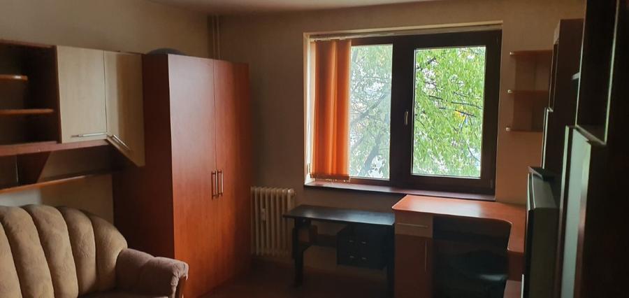Garsonieră decomandată în Central