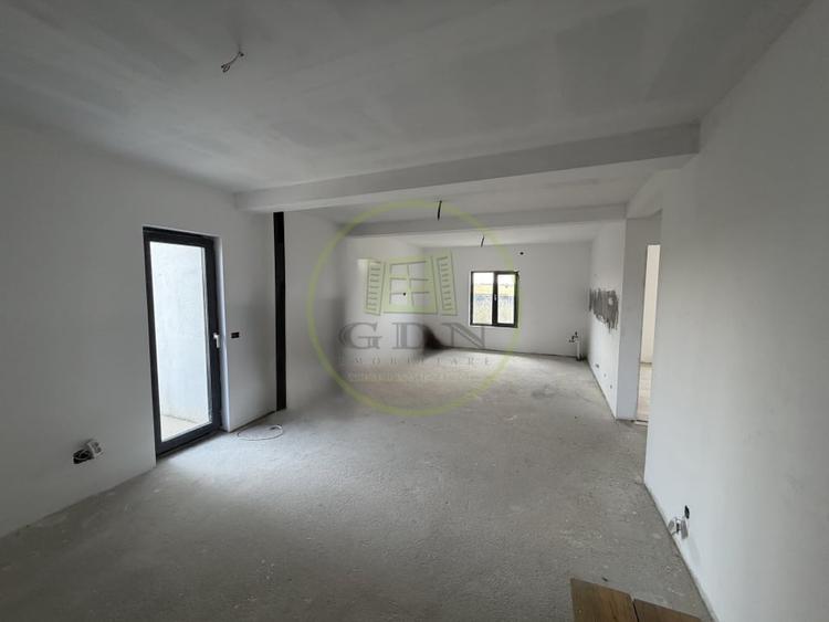 Casă individuală cu 4 camere cu Teren 343 Mp în Malu Mare