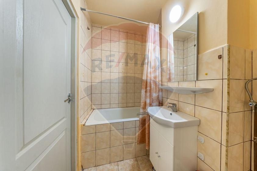 De închiriat apartament modern 2 camere central , centrală gaz . - 11