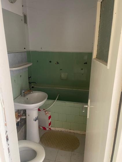 Apartament cu 4 camere decomandat în Faleză