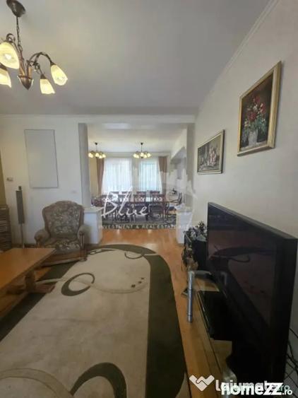 Casă cu 7 camere cu Teren 1642 Mp în Poiana