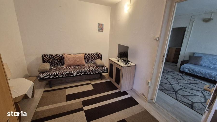 Apartament cu 3 camere semidecomandat în Șagului
