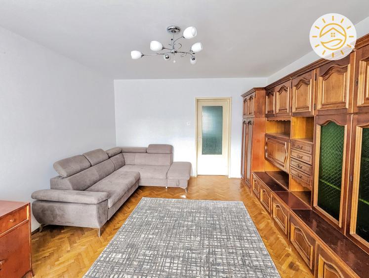 Apartament cu 3 camere decomandat în Centrul Civic