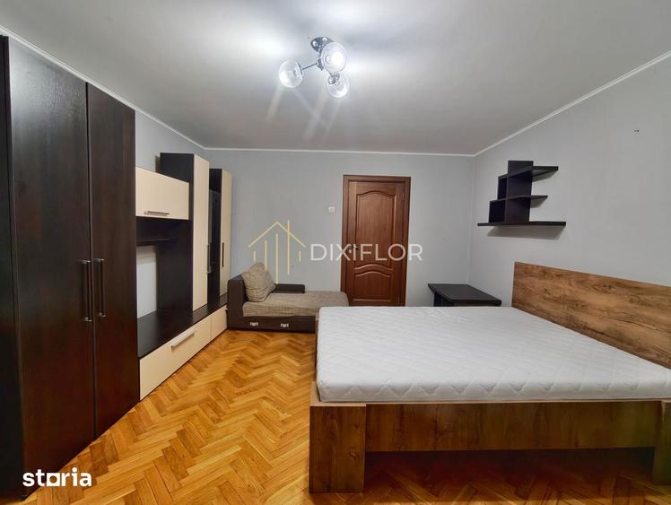 Apartament cu 3 camere decomandat în 22 Decembrie 1989