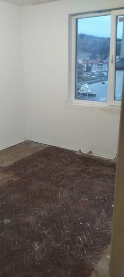 Apartament cu 2 camere semidecomandat în Ultracentral