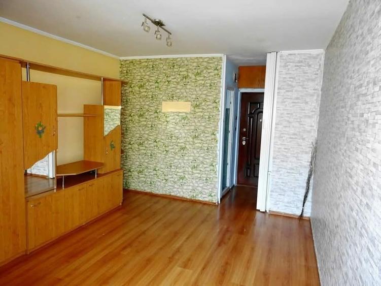 Garsonieră decomandată în Iosia