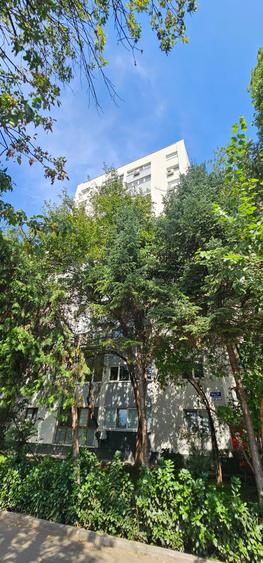 Apartament cu 2 camere semidecomandat în Tineretului