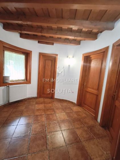 Casă individuală cu 5 camere cu Teren 1450 Mp în Chiuzbaia