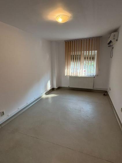 Spațiu comercial, de 35 mp, în Central