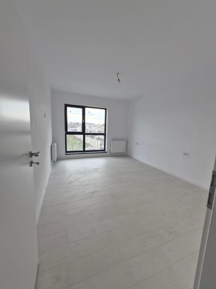 Casă individuală cu 3 camere cu Teren 250 Mp în Central