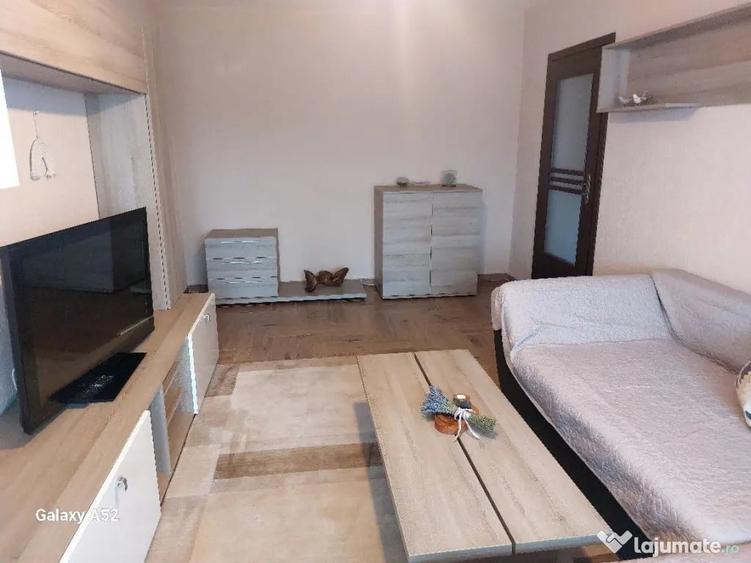 Apartament cu 2 camere decomandat în Răcădău