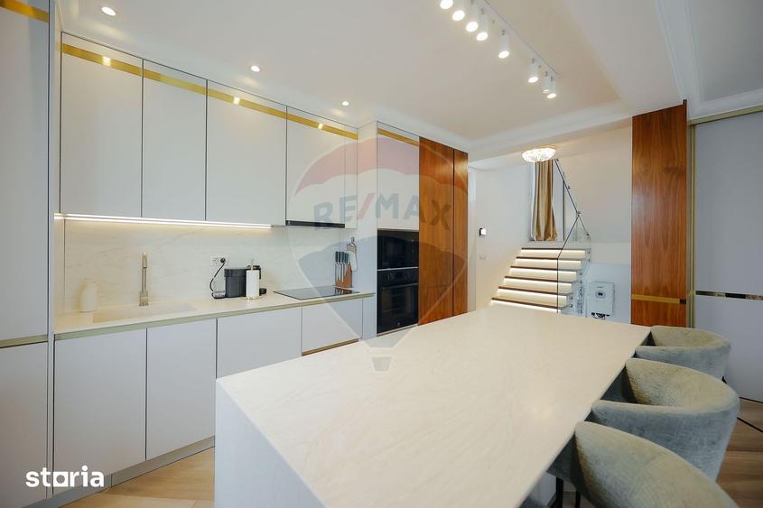 Casă cu 5 camere cu Teren 474 Mp în Oncea