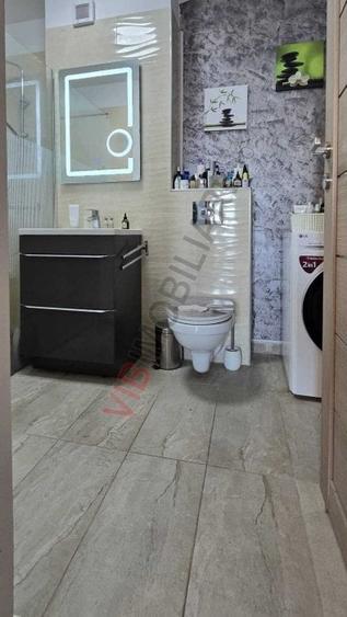 Apartament cu 2 camere decomandat, mobilat în Central
