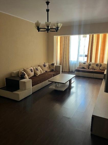 Apartament cu 2 camere decomandat, mobilat în